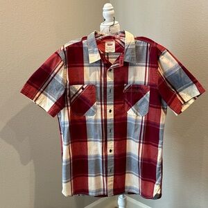 Men's Levi's short slve, XL, button front shirt, 2 front pockets, red+blue+cream